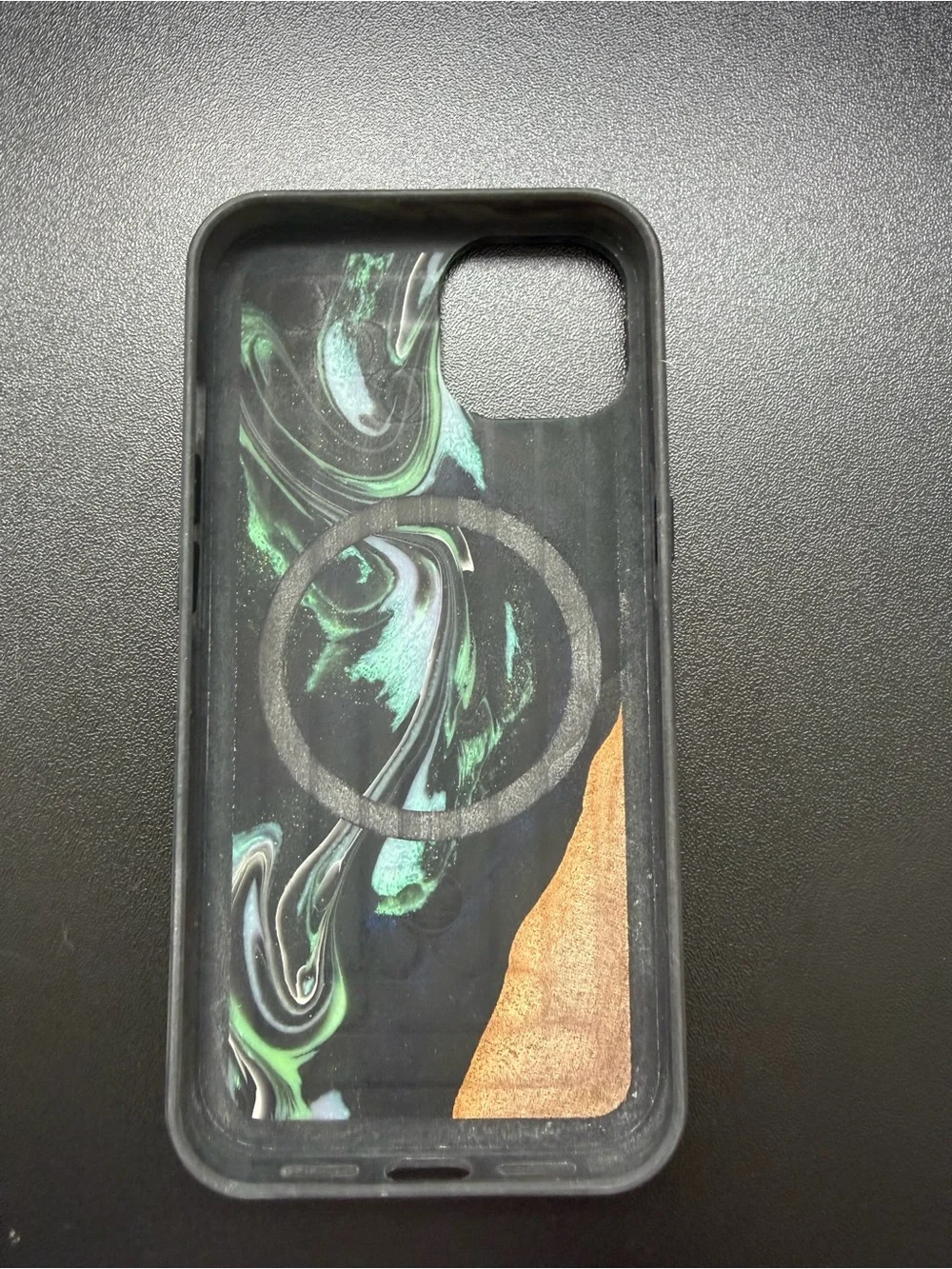 NWOT Carved Traveler iPhone 13/14 Live Edge Phone Cases Wood Resin MagSafe
